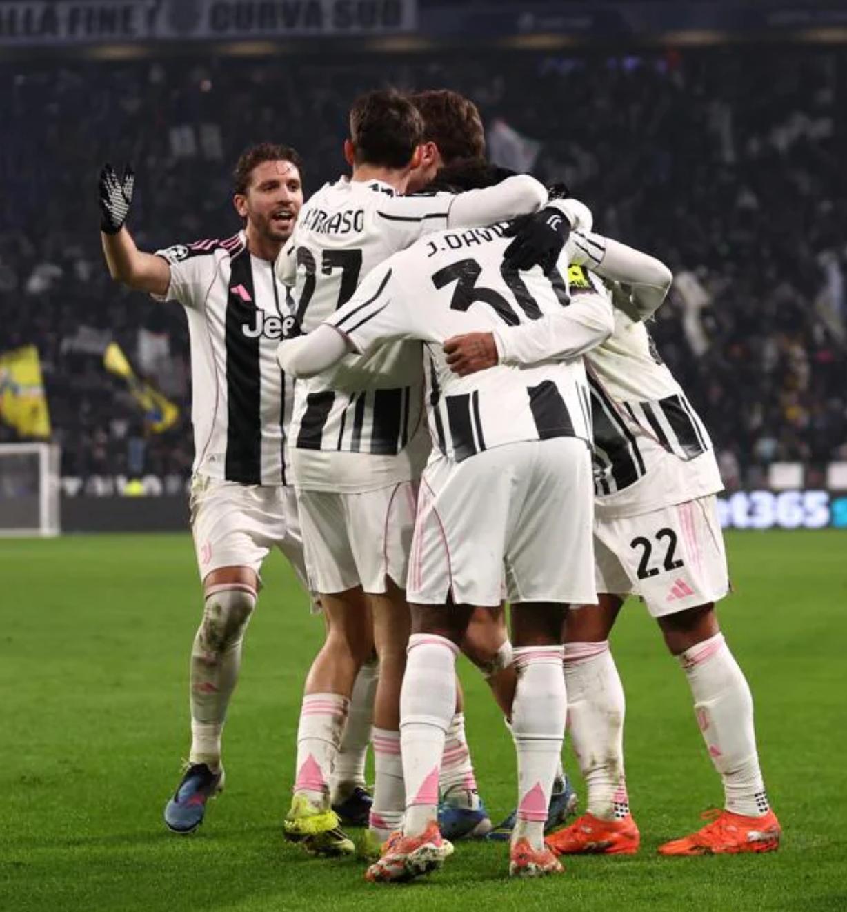 K图 麦肯尼分别建功欧冠 第7轮尤文图斯:2:0本菲卡。提前锁定附加赛资格。
