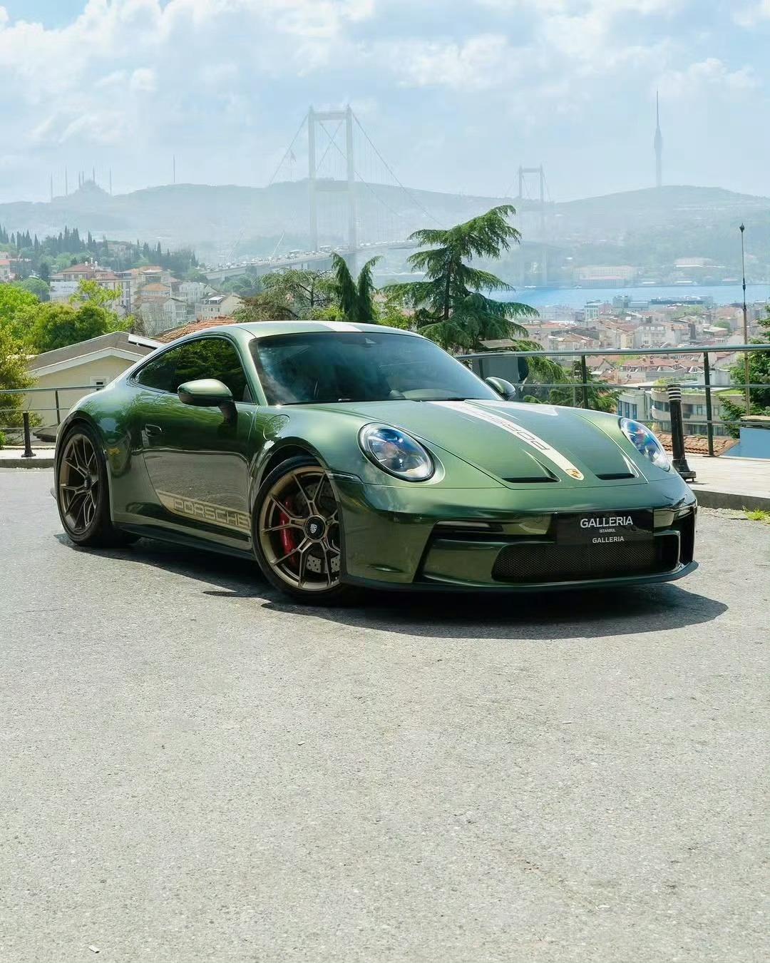 Porsche 911 GT3 Touring ​​​
