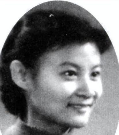 1979 年，开国中将孔从洲的外孙女孔辉高考考上北京广播学院，竟被人伪造档案顶替