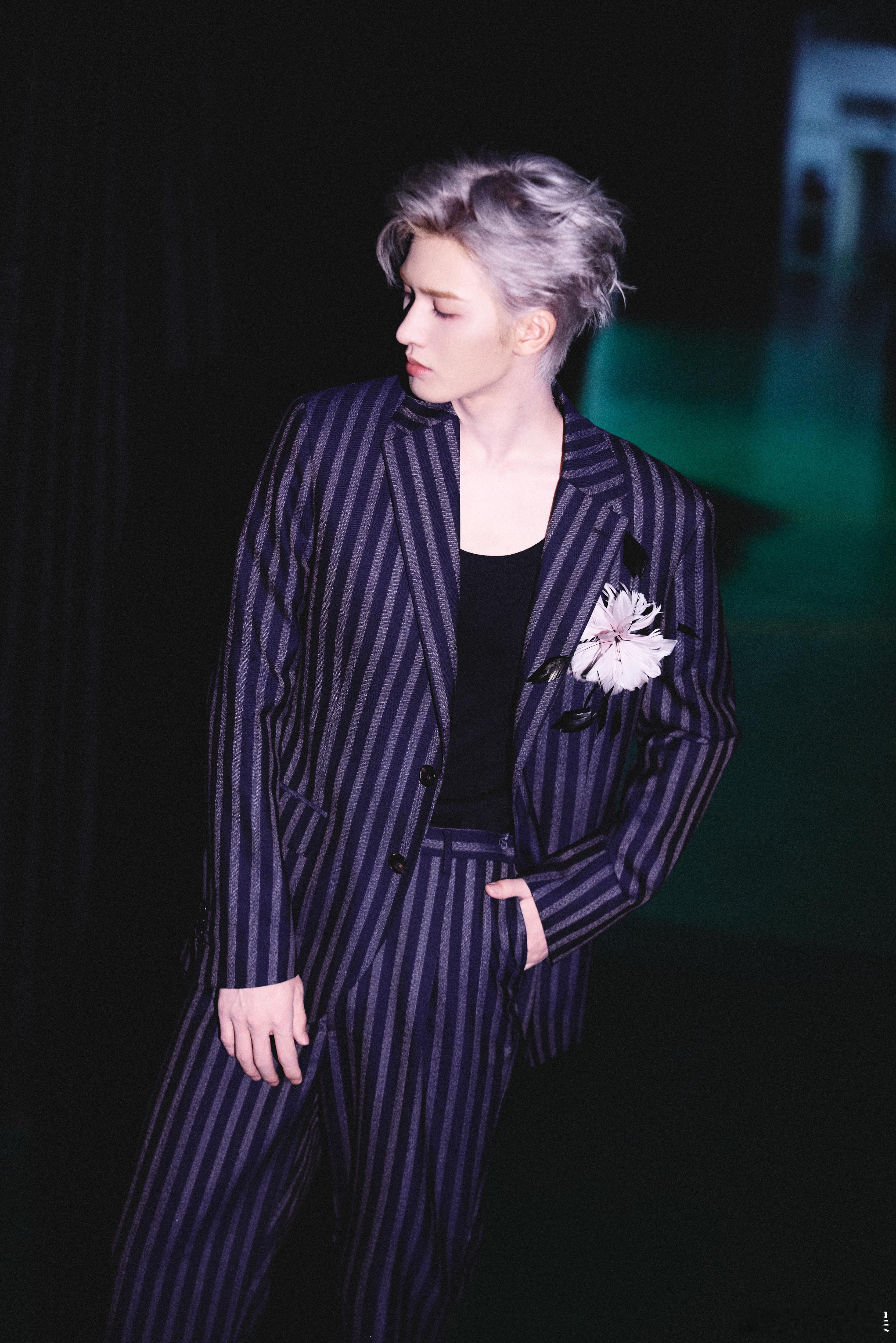 #朱正廷环球乐园#朱正廷环球乐园舞台状态绝佳！粉丝咋这么能保密，没人跟我透露他反