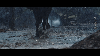 侯明昊用mv打窝了侯明昊这小子真的好会啊，尤其是当看到这又唱又跳的一幕也是感受到