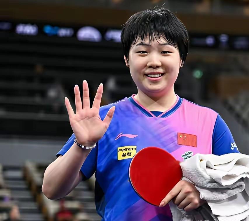 一场乒坛“暗战”，又暴露年轻“小将”的短板。
蒯曼0-3不敌佐藤瞳，本以为国乒王