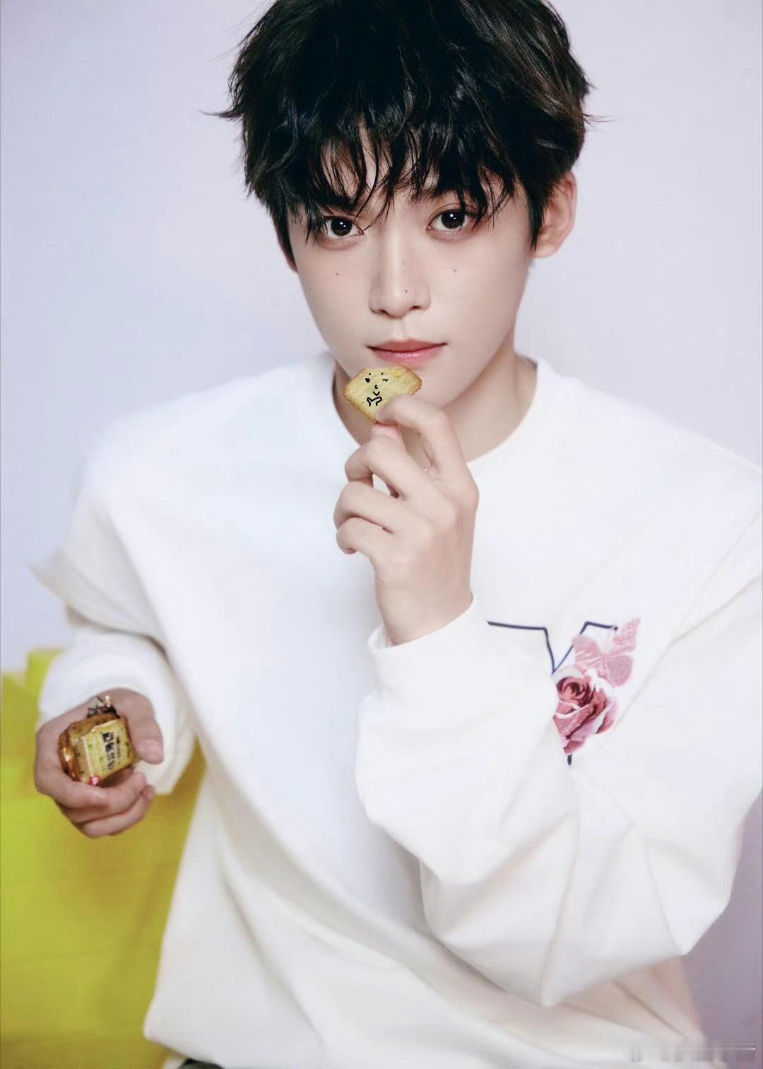 梓渝🍠营业～还给小饼干p上了表情，可爱[期待] ​​​
