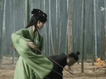 陈都灵翘楚打戏花絮陈都灵翘楚竹林打戏花絮 陈都灵翘楚打戏花絮，如何评价？ 