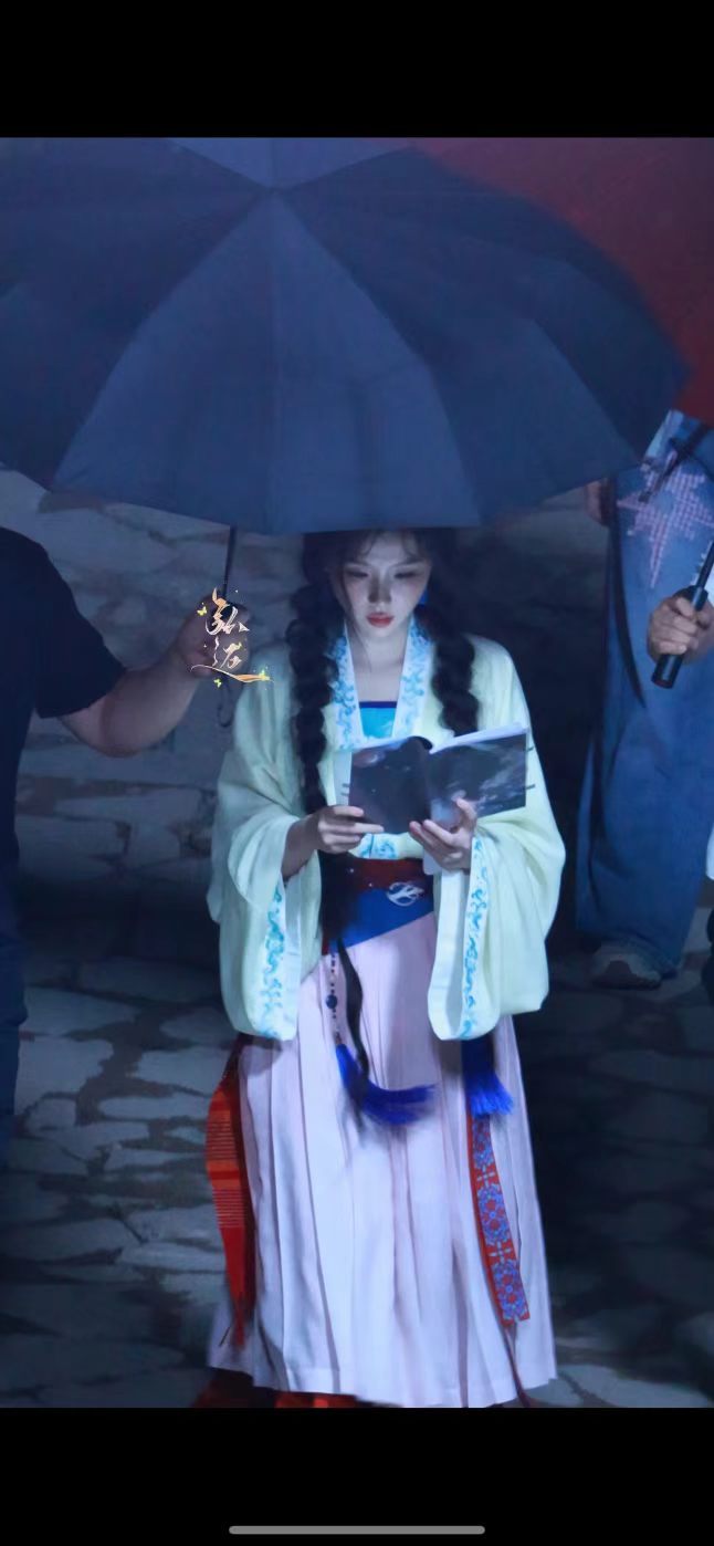 美神降临 