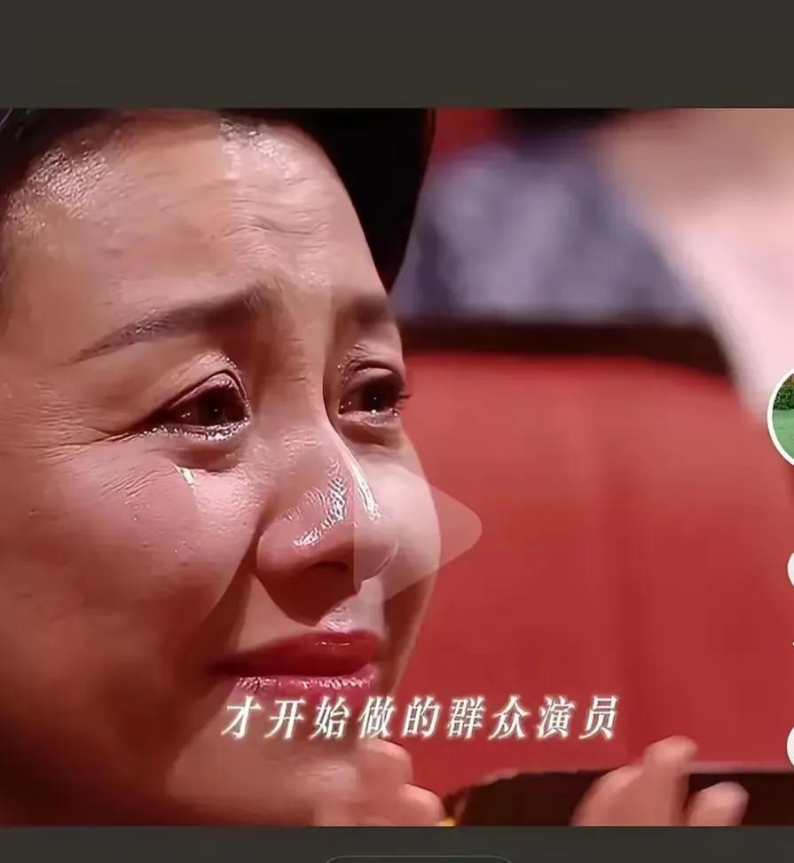 演员演技最需要的就是共情能力，共情角色，共情人物，但年轻演员最缺的往往是这个，所