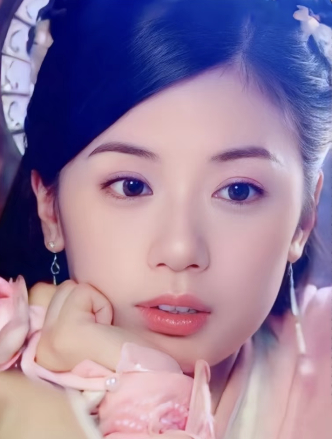 贾静雯为波妞庆祝9岁生日贾静雯的颜值：贾静雯为波妞庆祝9岁生日 巅峰颜值（200