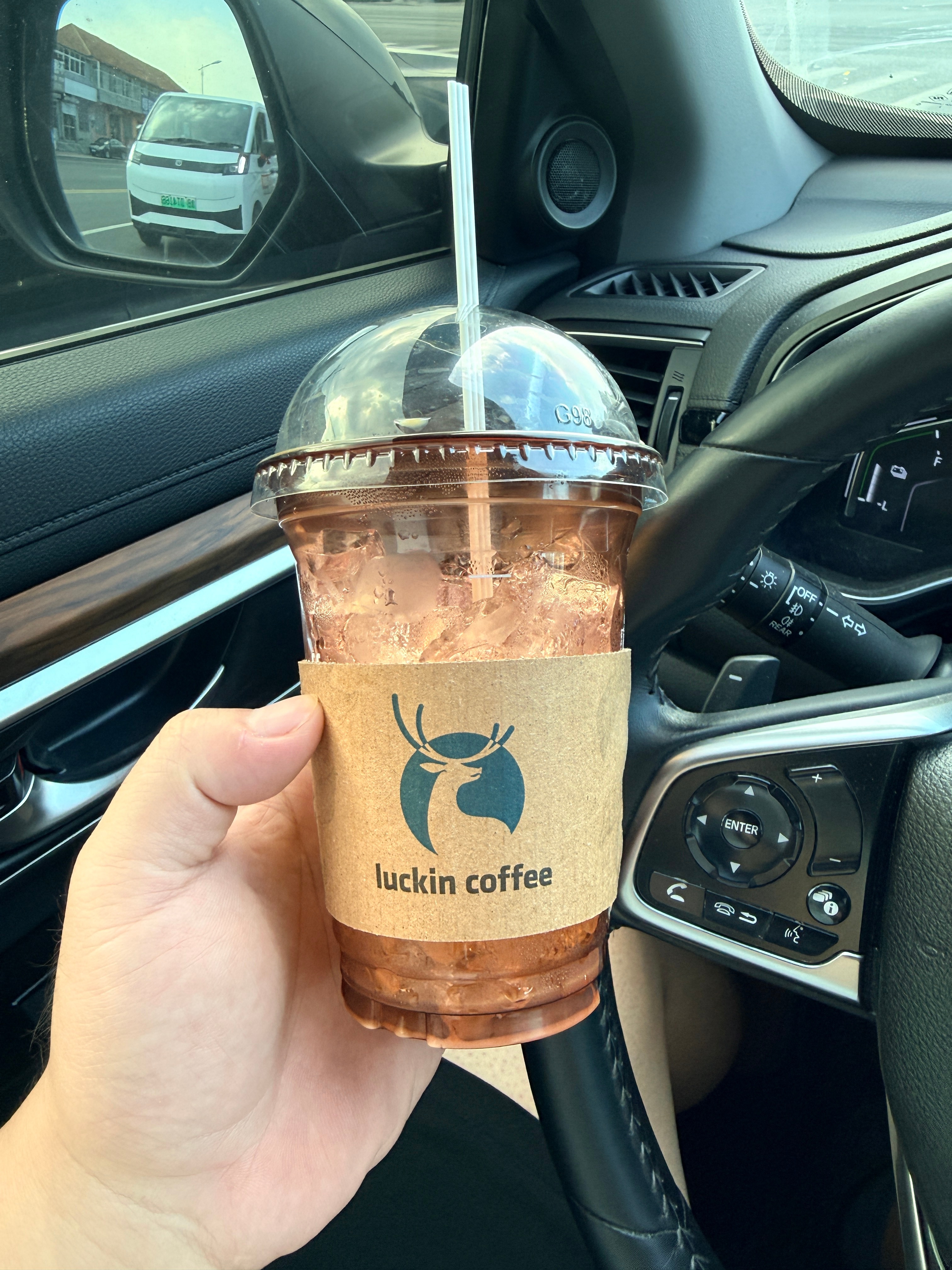 立秋的第一杯奶茶，你们都喝上了吗？薅羊毛，点了个咖啡。 青岛