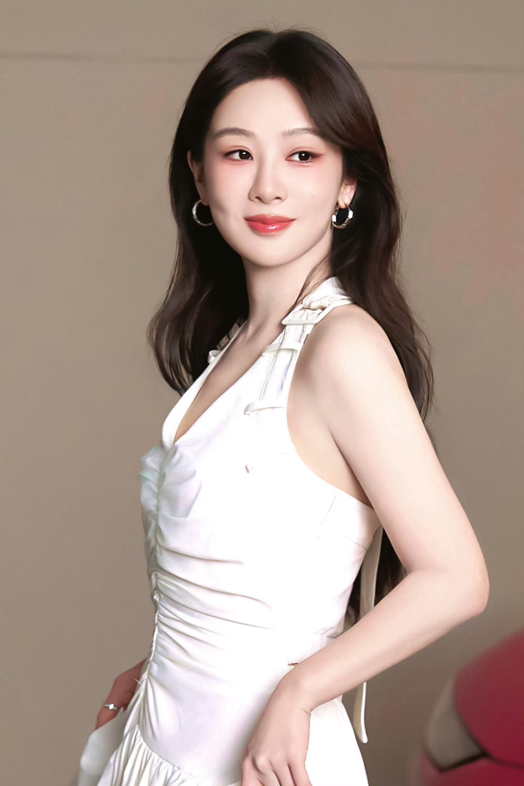 电视剧玉兰花开君再来  荣幸是什么？是江河三千里遇见你。