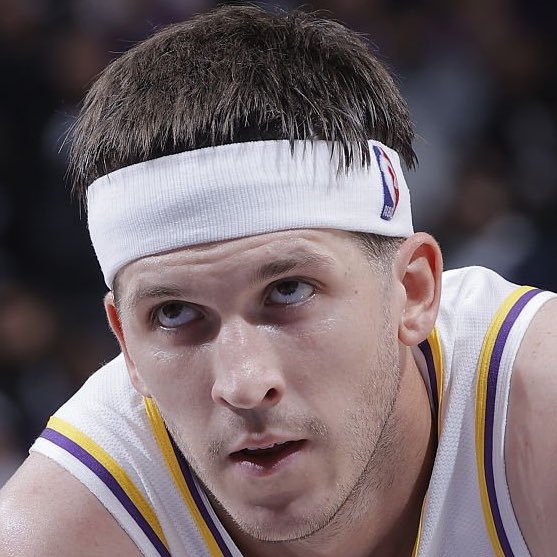 本赛季第四节运动战进球排名：20个 — 里夫斯19个 — 字母哥18个 — 埃文