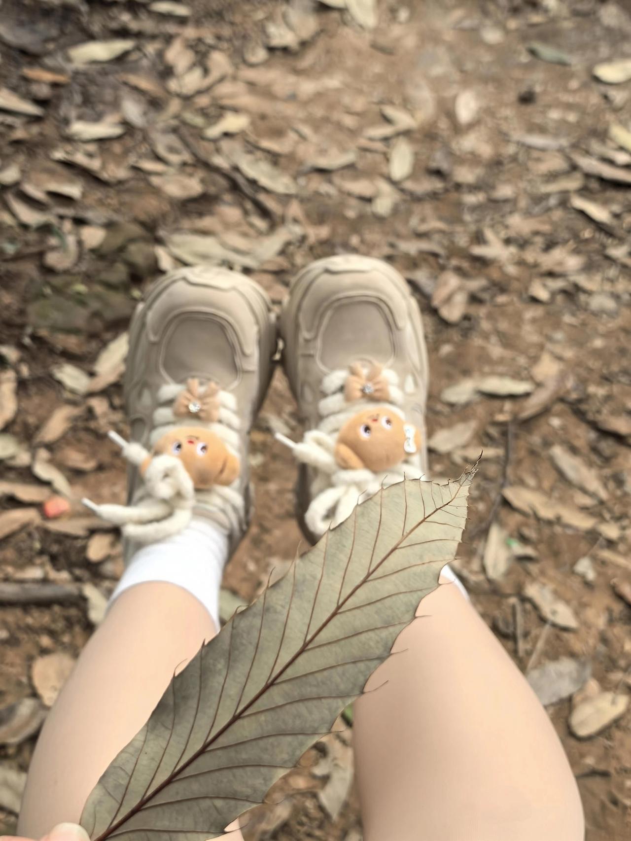 虽然穿了光腿神器还是不想穿短裙爬山光腿神器 爬山