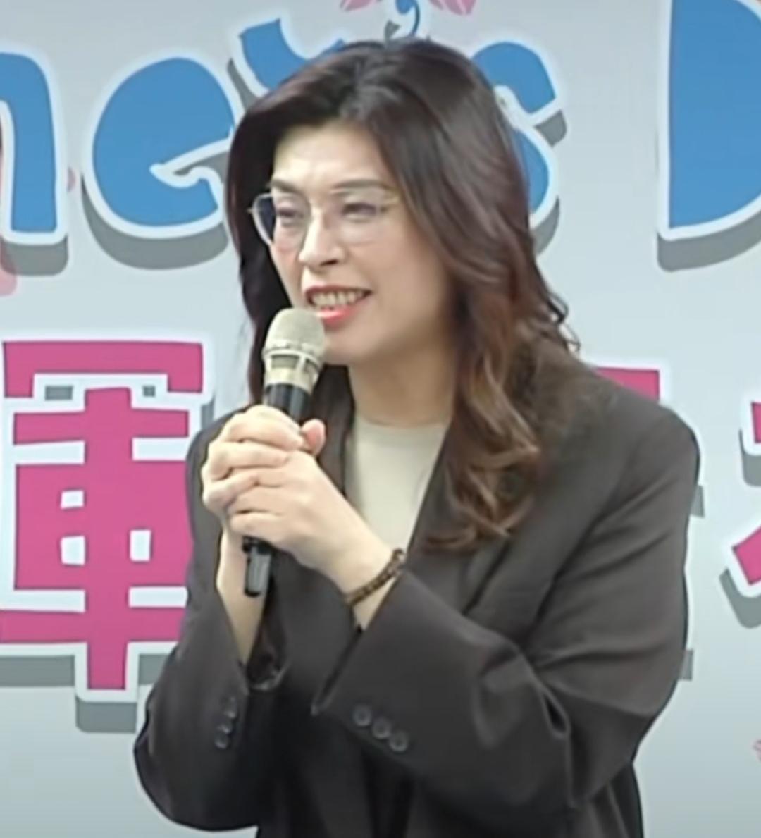 郑丽文任内还是走亲中近美的双轨并行模式，祖国对她的期望值是否会作出调整？
郑丽文