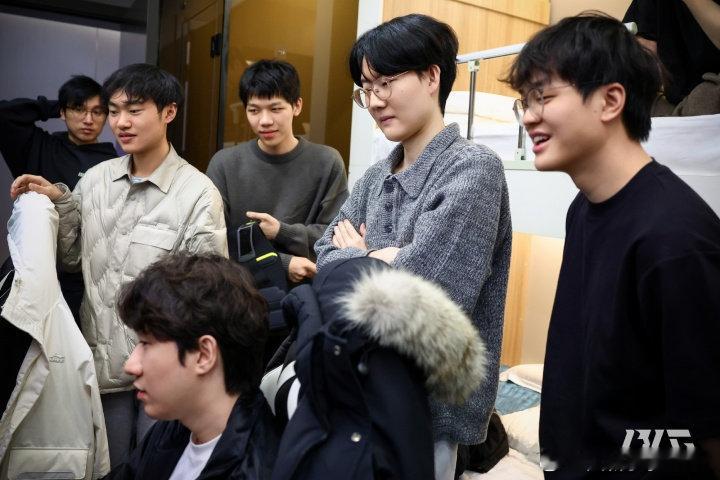 【BLG惨遭三连败，BLG不敌TES遭三连败】1月30日，LPL第一赛段组内赛B