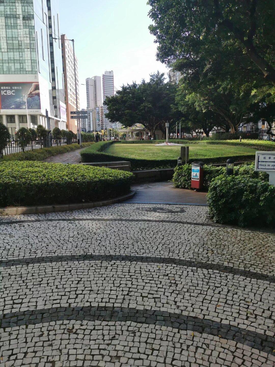 真正厉害的人，都守住这10字真言（人生顶级智慧）
 
人这一辈子，不用做太多事，