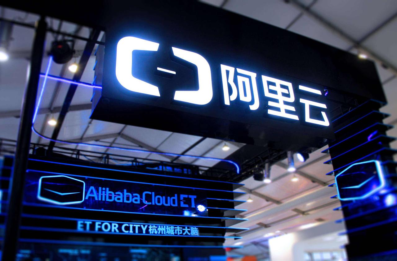 阿里财报亮眼，电话会上的内容更值得关注！

阿里今天发了财报，云和AI增长强势，