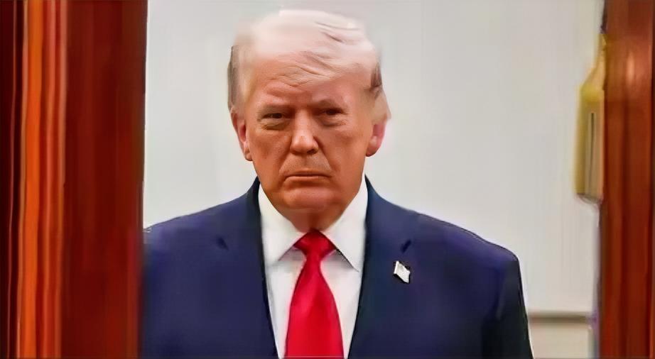 特朗普祈祷，希望“那种情况”不会发生！

当地时间4月3日，美国总统特朗普接受英