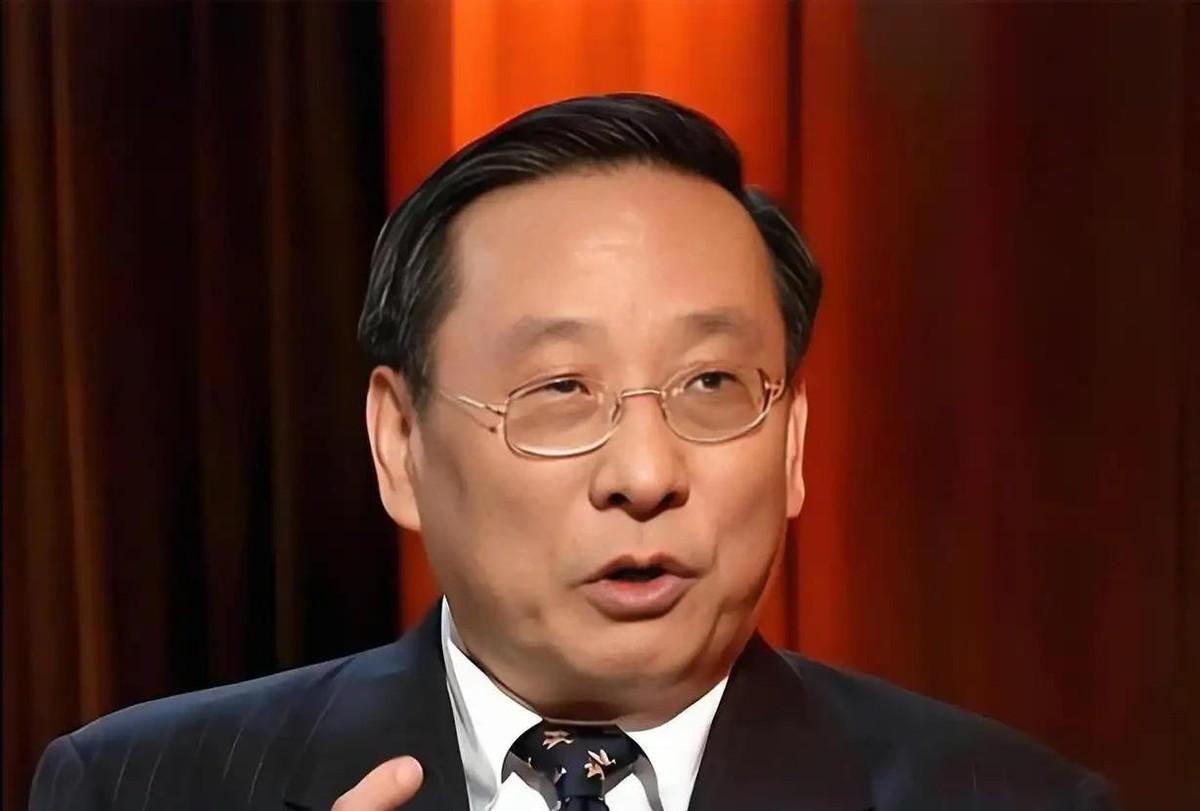 高志凯教授讲过，我们过去应对日本内阁成员参拜 "靖国神社" 的方式，实在是太被动