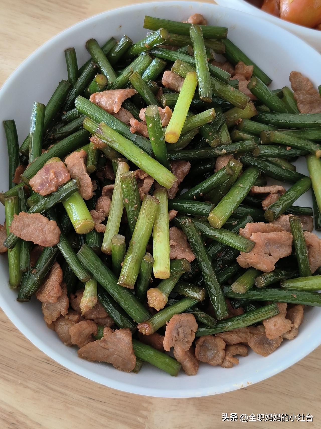 今天在厨房做饭，
做着做着大脑不自觉的想了很多，
然后有了一些感慨。

以前想要