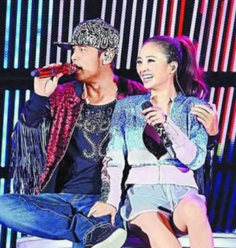 这次周杰伦豁出去了！

周杰伦在演唱会的最后一站，歌迷热情高涨，接连不断的点歌，