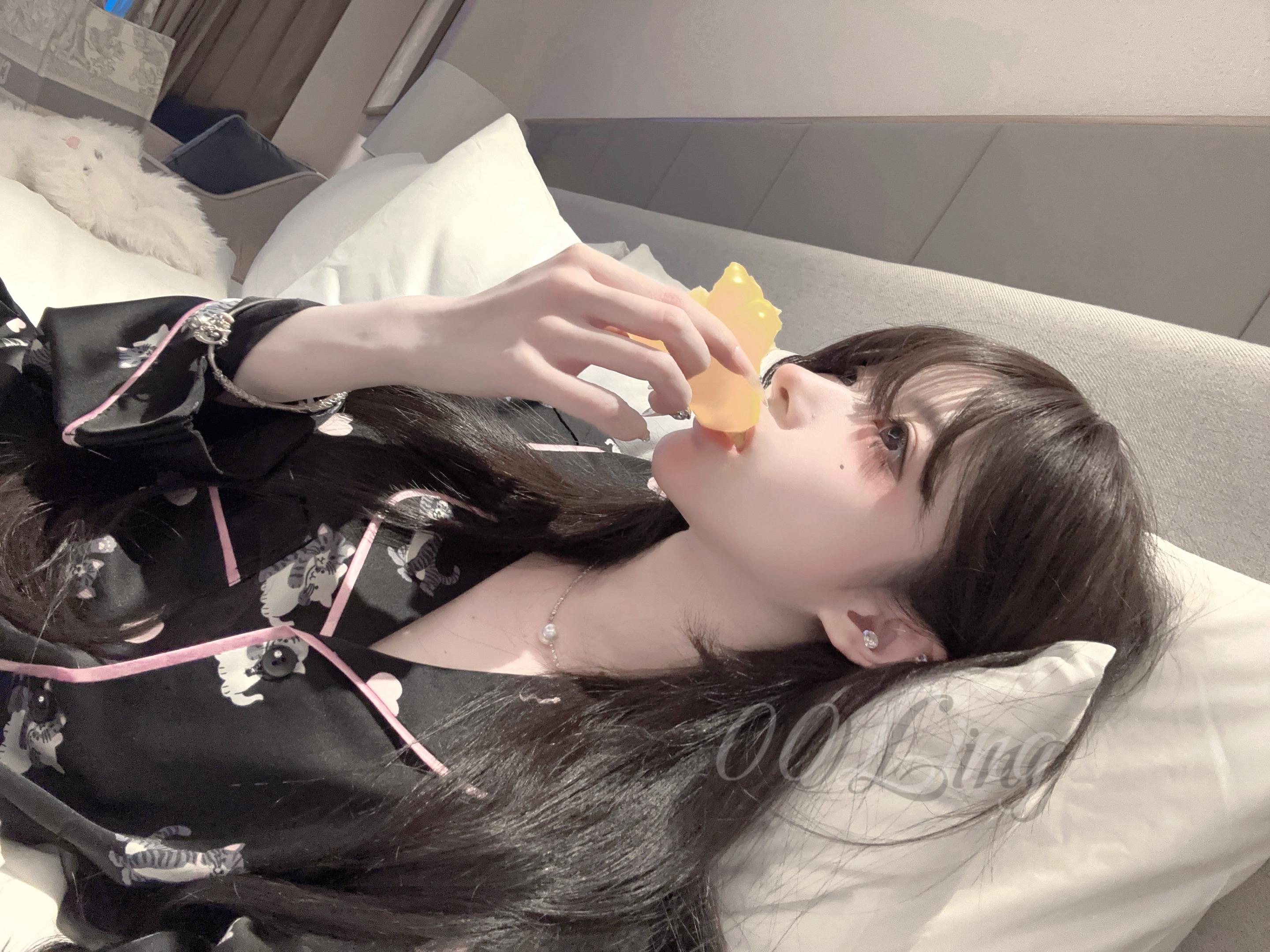 很微妙的一点隔阂 你感受不到 我说不出口