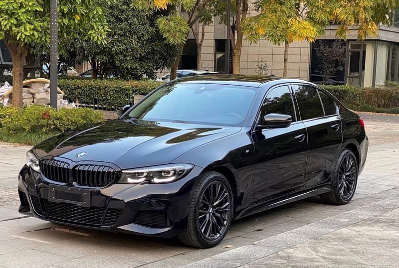 摊牌了，我就是22年落地32万提了宝马325i M运动曜夜的大冤种，现在肠子都悔