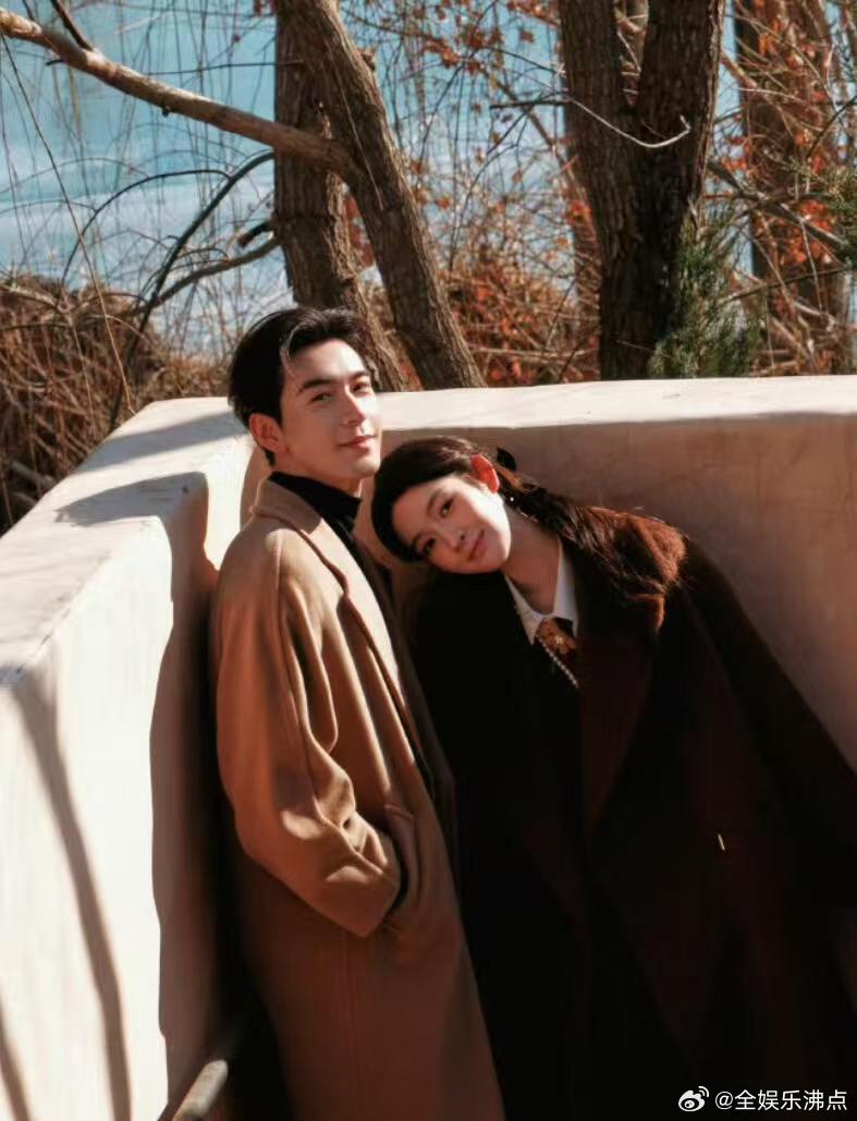 突然的喜欢前期癫中间甜结局虐 编剧脑洞开到离谱，前期癫得像吃了菌子，全程爆笑停不