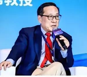 高志凯说一句话真的把我们点醒了，美国不交联合国会费之后，中国就成了缴纳会费的第一