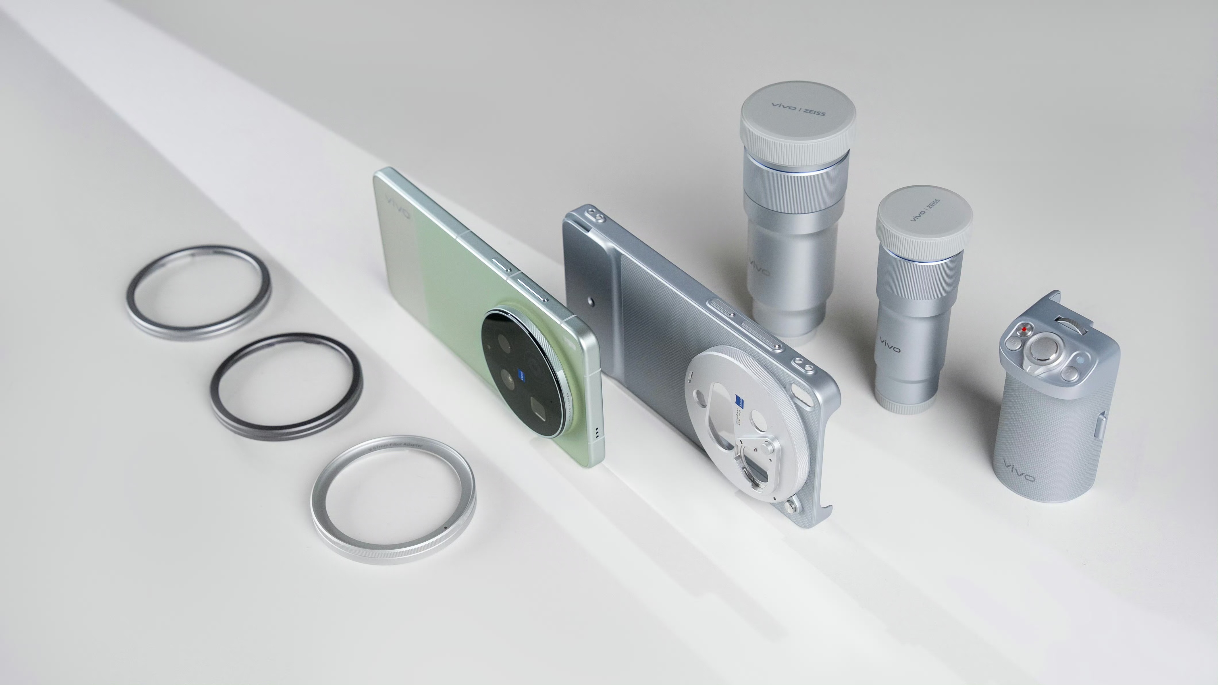 一张图看懂大小V单X300s 和 X300 Ultra！一台更适合大众主力用机，