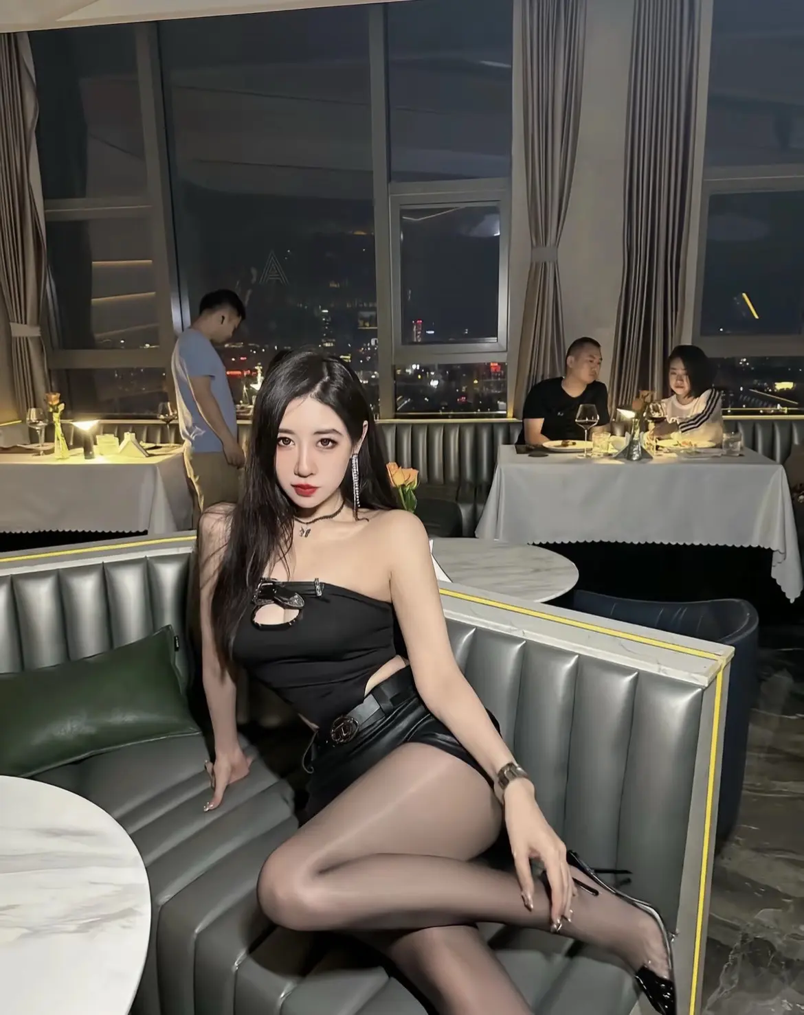 情人节这样穿搭可吗？
