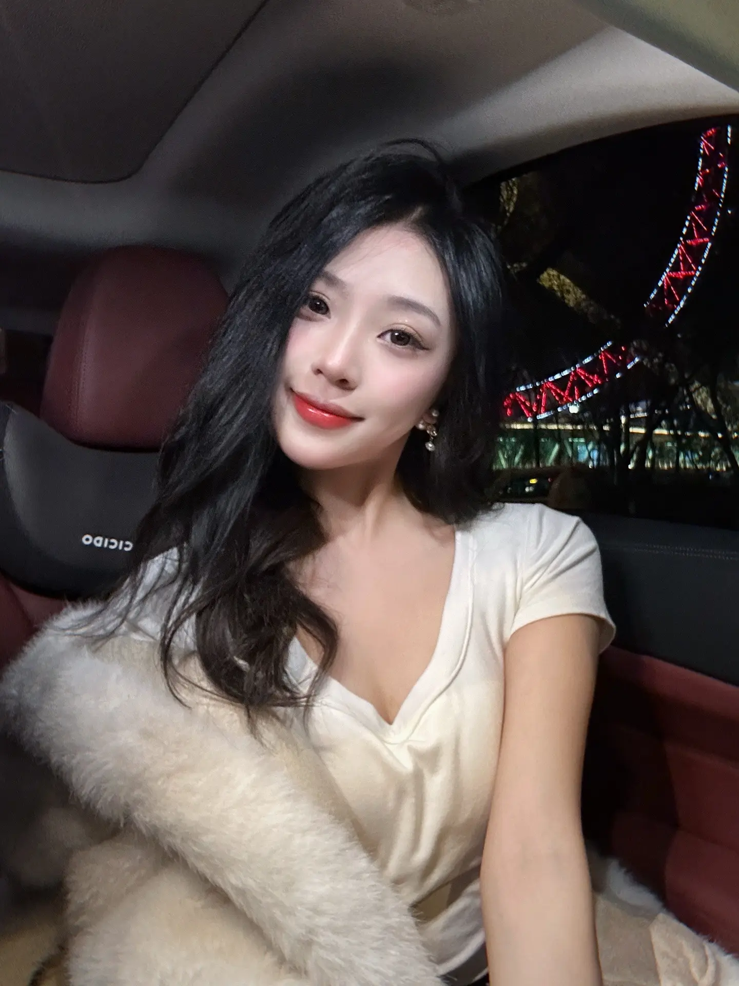 和你见面才是我疲惫生活里的良药.