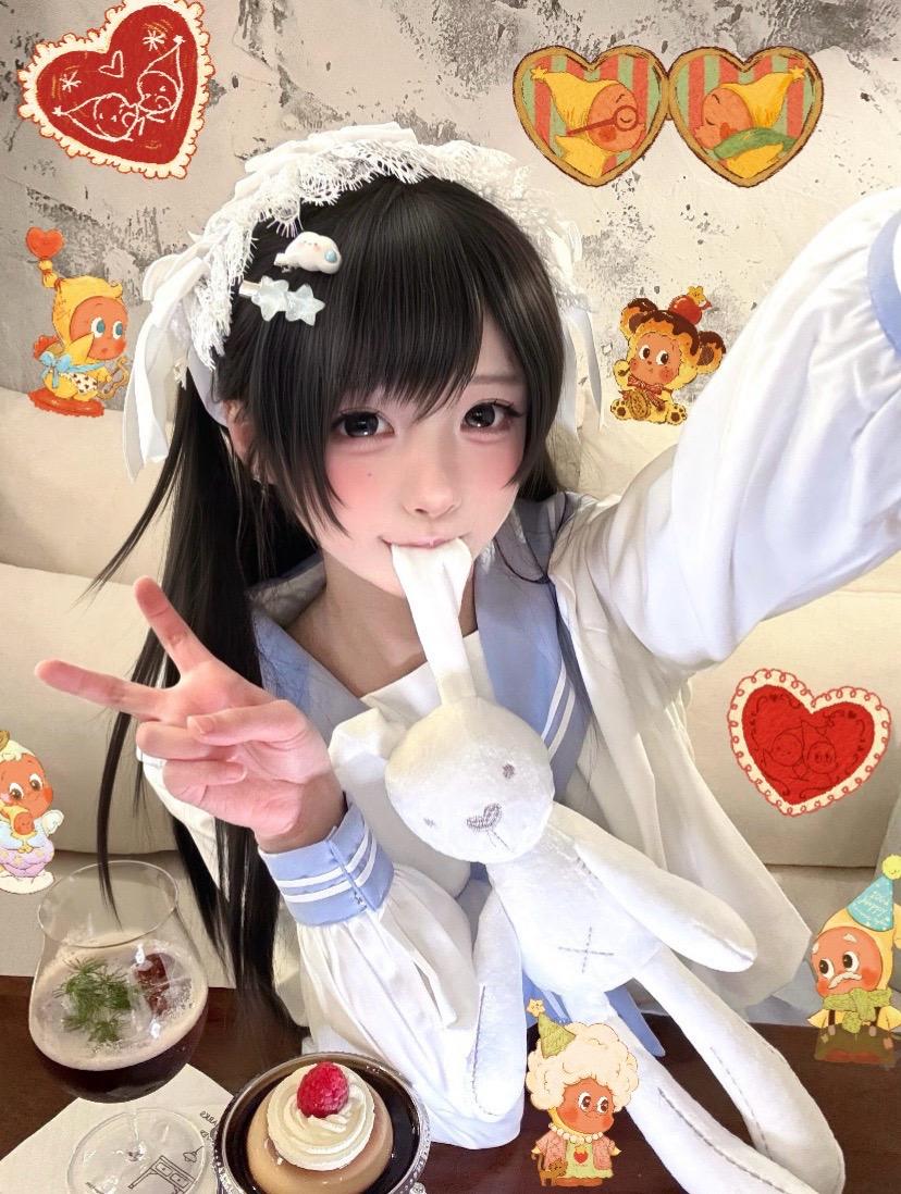 星星人⭐我们到底是不是天下第一最最好。最近发现星星人贴纸好好用！可以贴...