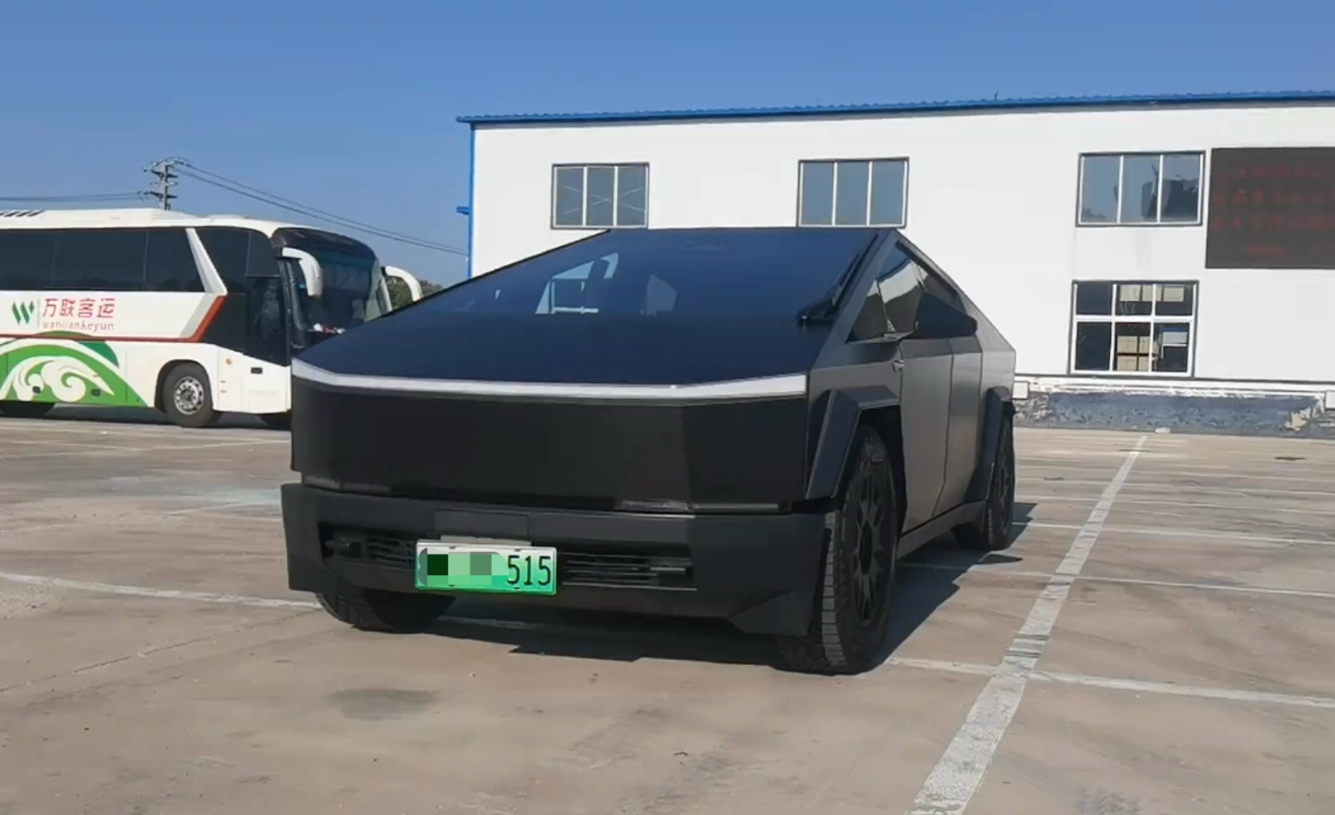 cyber truck能上牌了？[doge]看起来比我们前一阵子卖的i7 M70