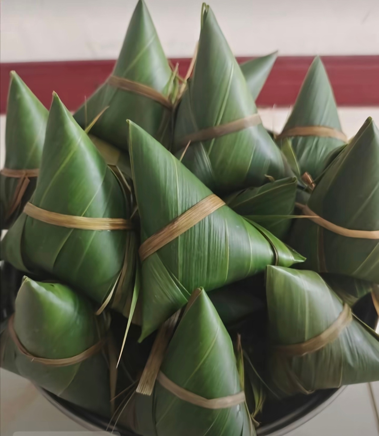 这种粽子绳高温蒸煮会产生有害物质马上就是端午节了，大家买粽子留意一下绳子吧，不过