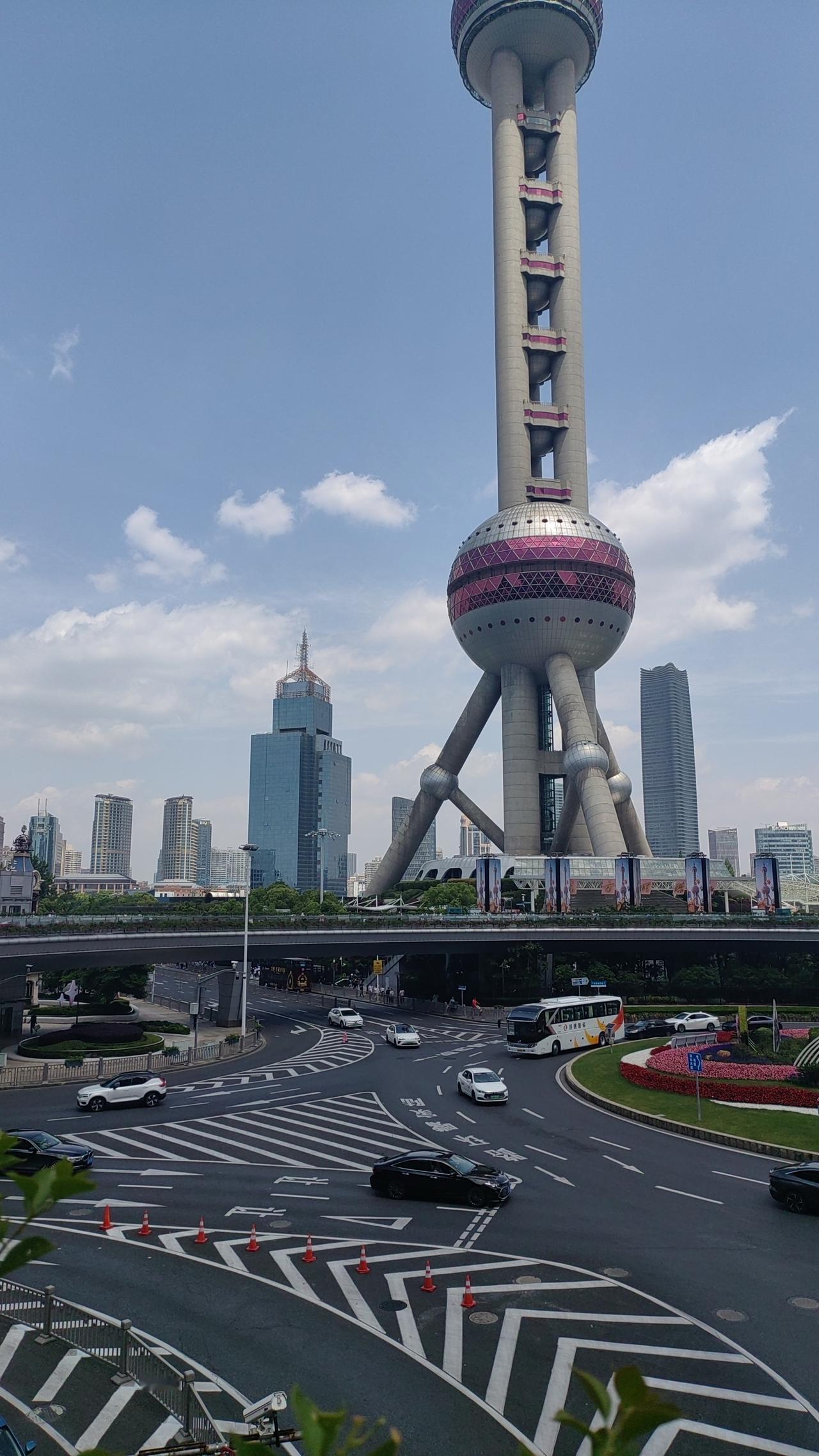 上海建设“6G综合试验基地”

1. 上海要抢“6G第一城”

   直接对标“