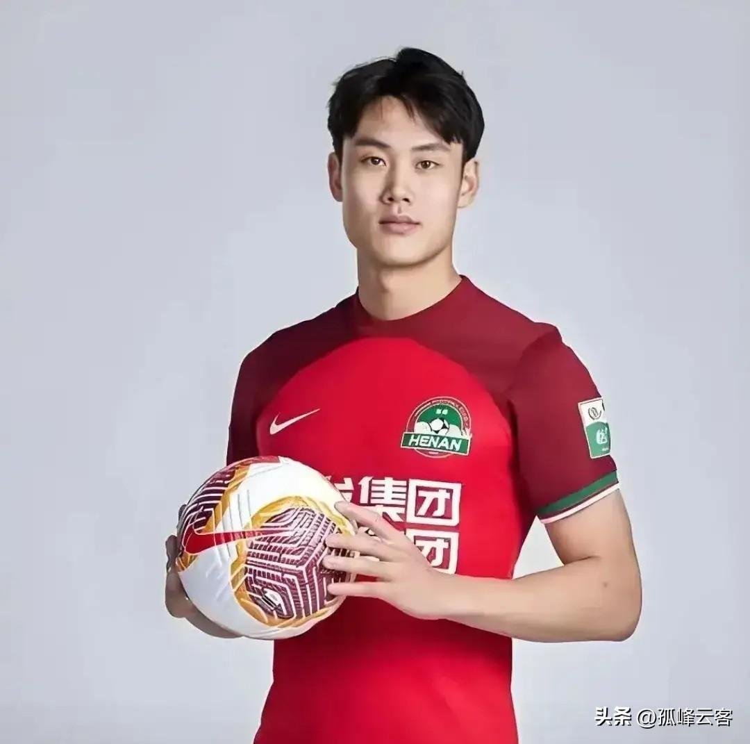 徐浩峰重新回归河南队，但他能做好叶力江的替补吗？
被外租一年后那个被杨科维奇钦定