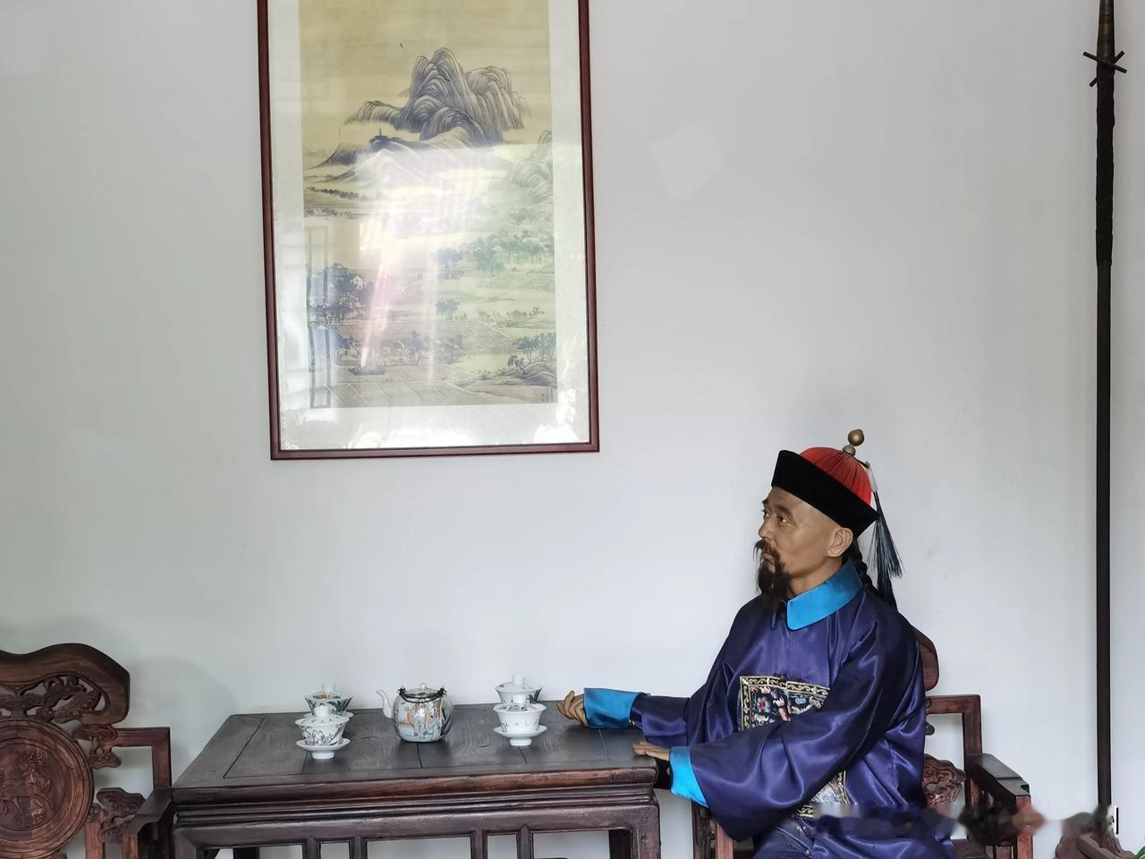 #上联:一碗东坡肉，请对下联#两杯龙井茶