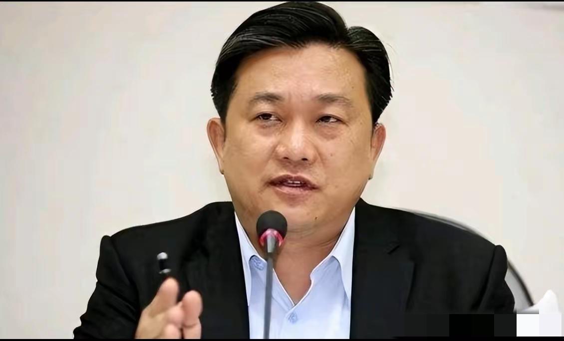 民进党"台独"大将王定宇又开炮了——金门女将陈玉珍顶着禁令跑去参加海峡论坛，他跳