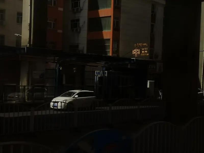 为啥要那么努力？其实答案很简单，就是为了日子过得舒心，手头能宽裕些。命运得靠自己