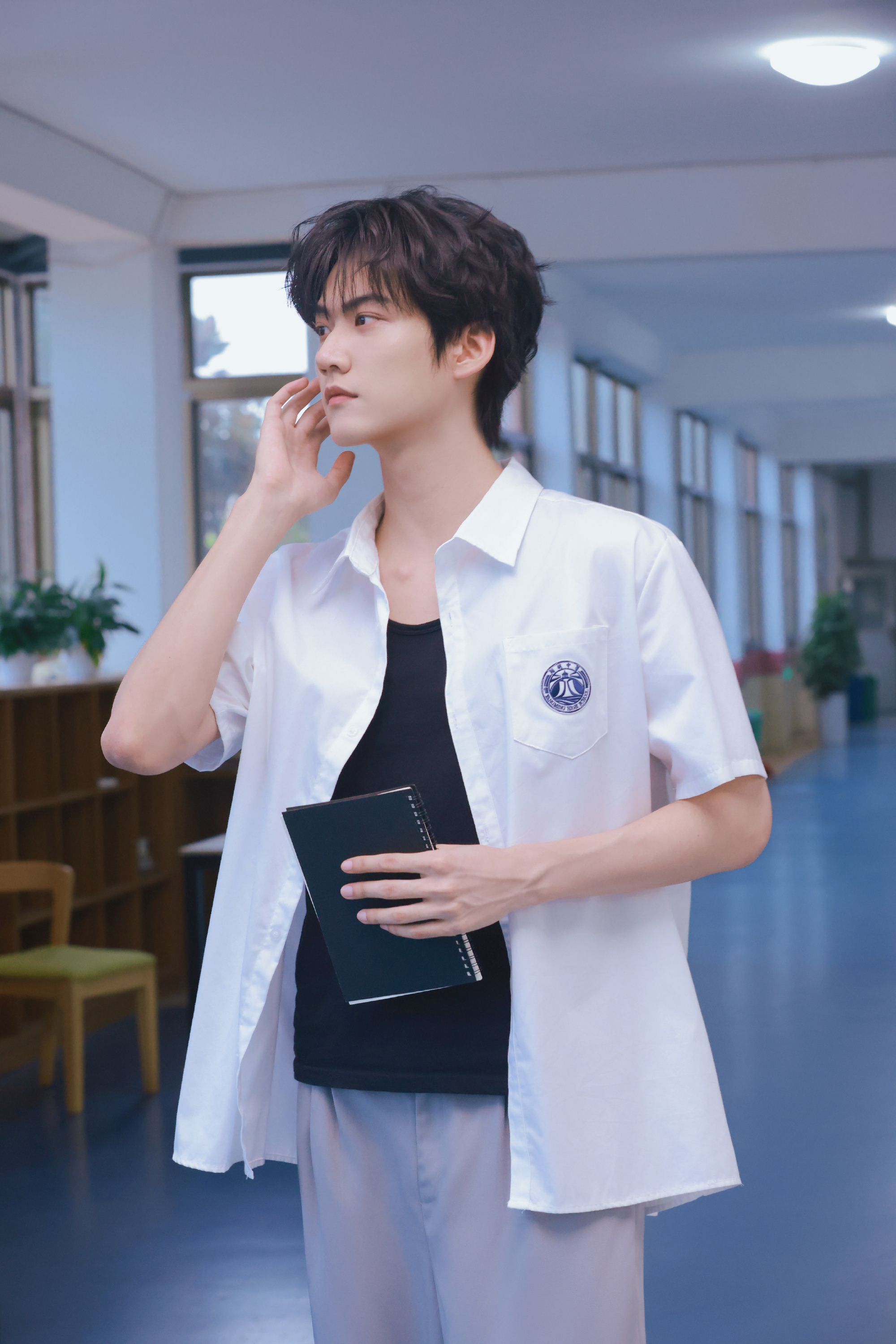陆西骁横冲直撞的闯进周挽的世界这个陆西骁也太帅了已经轻轻松松闯进大家的世界 