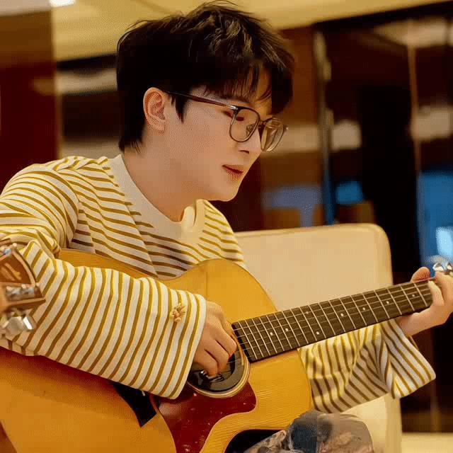 周深2025深深的巡回演唱会 [音乐]周深深深的舞台日记 [音乐]周深 抢票  