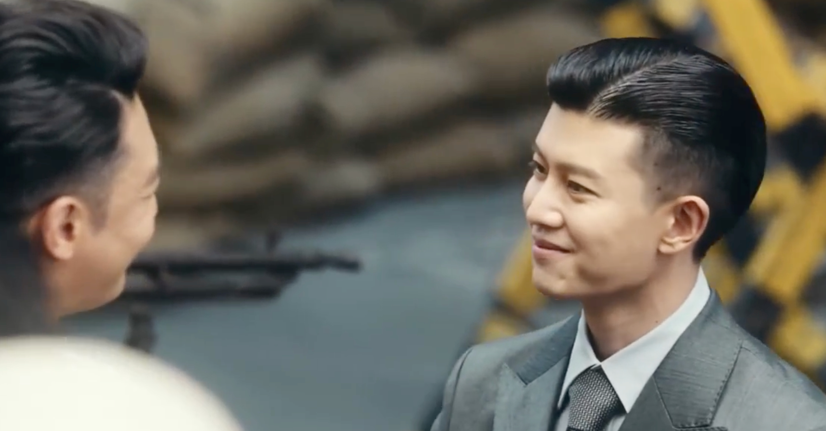 任嘉伦风与潮风与潮加更嘉年华任嘉伦风与潮风与潮加更礼 终于来到这一天，牺牲了多少