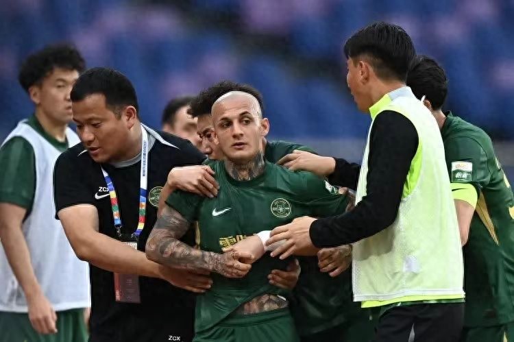 到底该不该罚？李镇全辱骂对手引热议，浙江队已向中足联申请追责