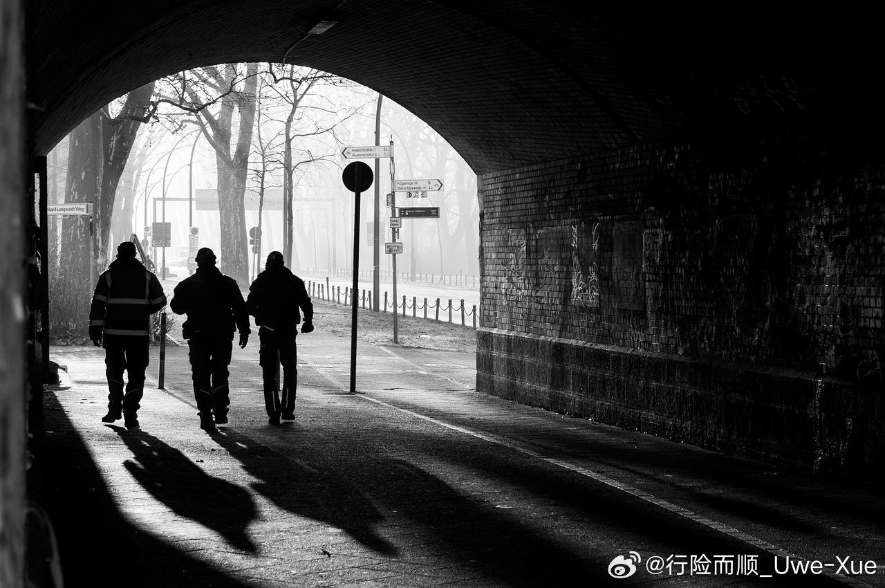 期权日记 周二上海降温。昨晚对岸美股的调整，对反弹再度形成压制。没办法，当行情主