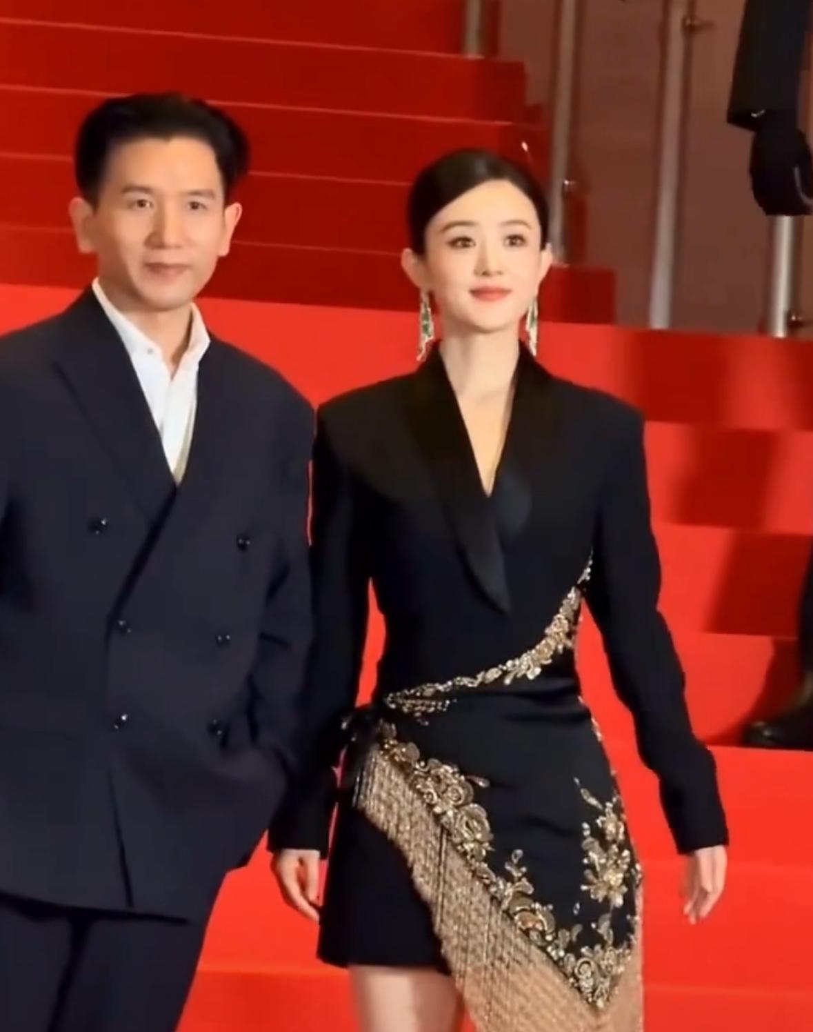 大家别替赵丽颖操心了，离过婚的女人比谁都清醒！
赵丽颖也没想到自己的事情会有那么