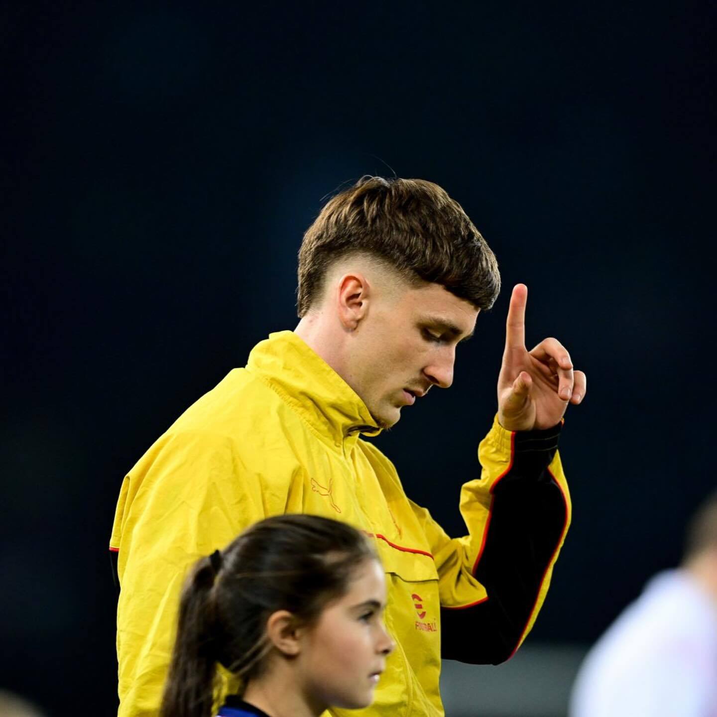 【萨勒马科尔斯🇧🇪】 🎙️“在米兰我真的感觉像在家一样。当他们提出续约时，