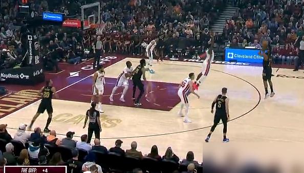 断指上缠死三层厚胶布，哈登顶着防守干拔起跳，一记后撤步三分空心砸进篮筐，活塞主帅