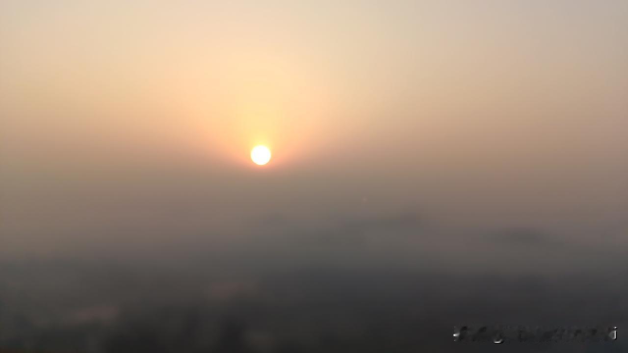 每天都有暖暖的日出🌄