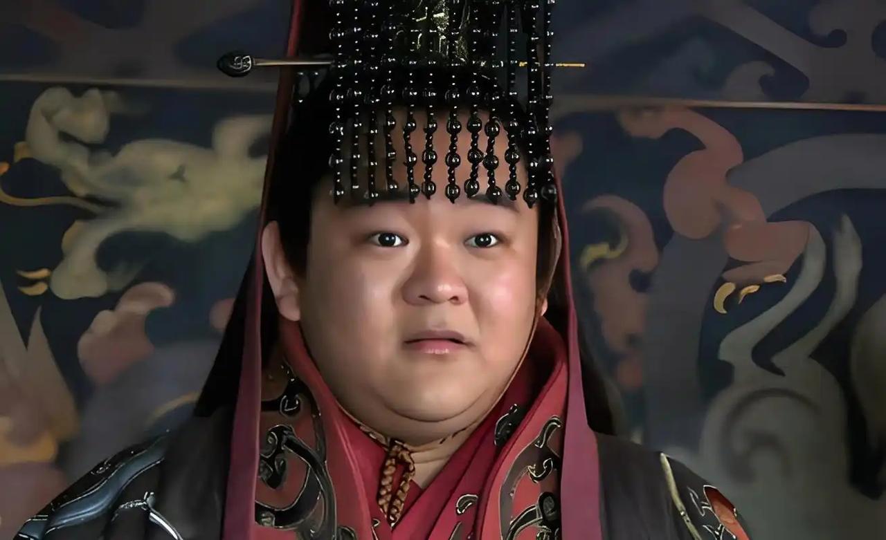都说刘禅是扶不起的阿斗，可他投降后写了三个字，让司马昭一辈子都没敢杀他。

公元