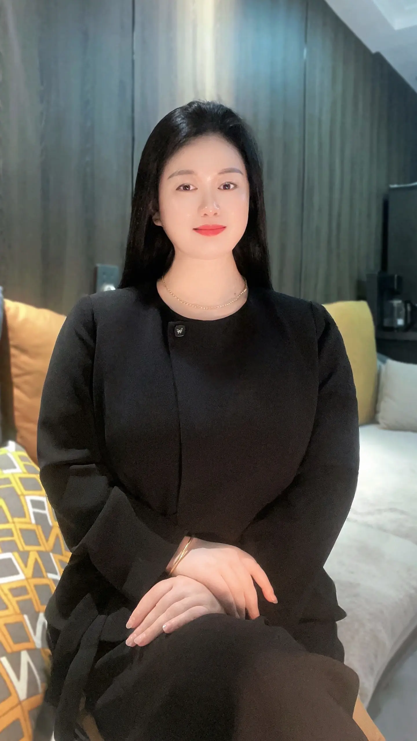 人生是路，只有那么长。欲望是梦，可以无休长。梦醒才知道，路上东西太多...
