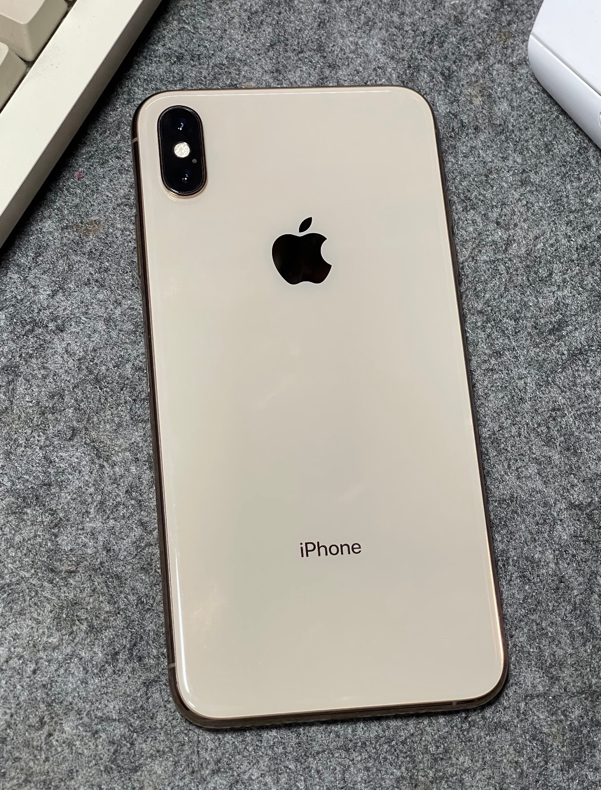 iPhone17降价带动老机置换潮iPhone17降价的消息一出。旧手机开始问多